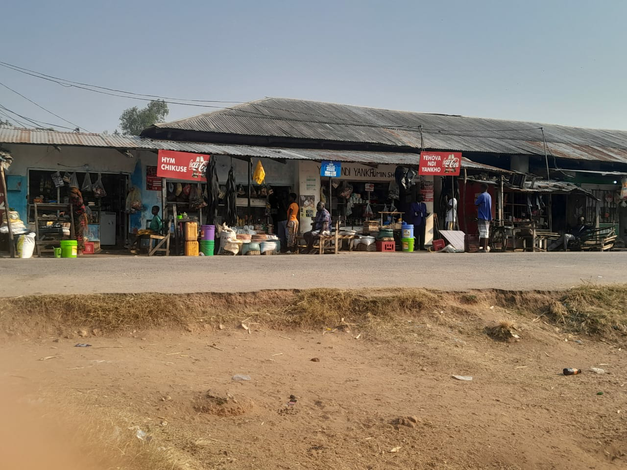 Lack of Waste Bins Forces Nkhotakota Market Traders to Dump Waste in River